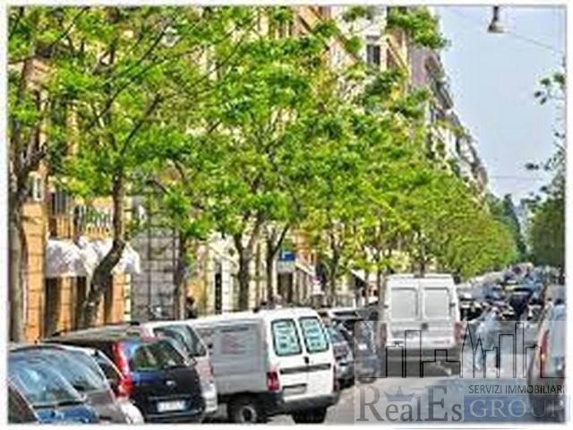 Locale Commerciale in vendita a Municipio Roma I, Roma Capitale
