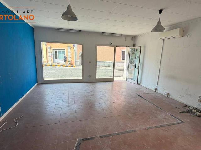 Locale Commerciale in vendita a San Vito, Ronchi Dei Legionari