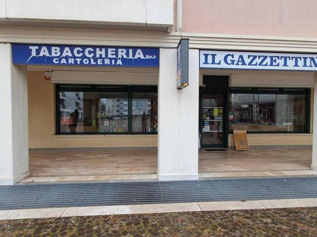 Locale Commerciale in vendita a Rubano, Veneto
