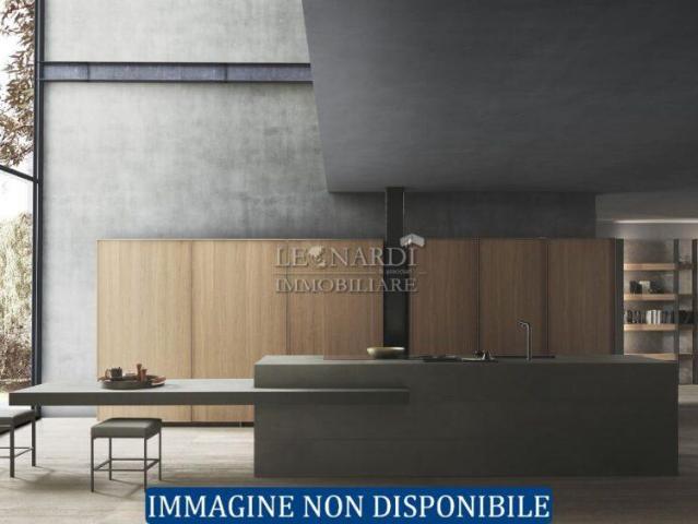 Locale Commerciale in vendita a Sansepolcro, Toscana