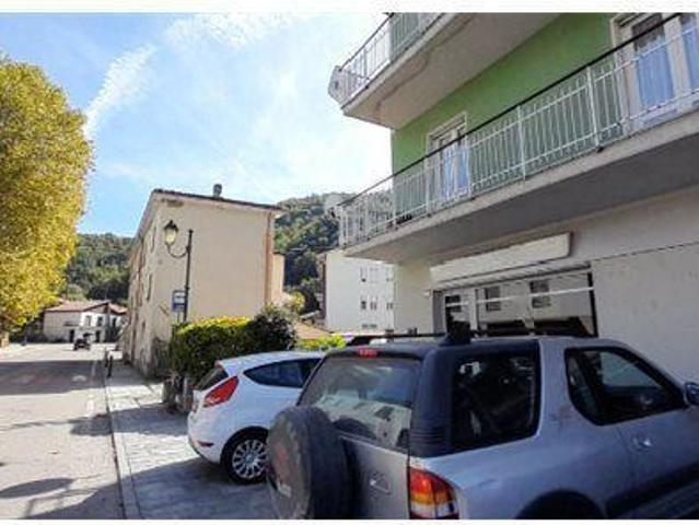 Locale Commerciale in vendita a Appennino Reggiano, Re