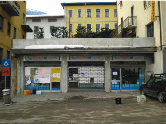 Locale Commerciale in vendita a Comunità della Val di Non, Tuenno