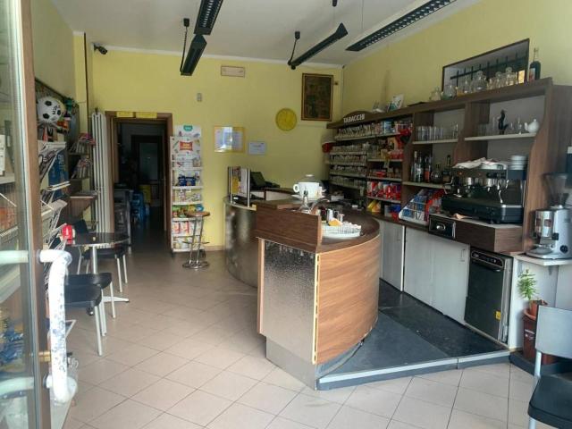Locale Commerciale in vendita a Cascina Era, Piemonte
