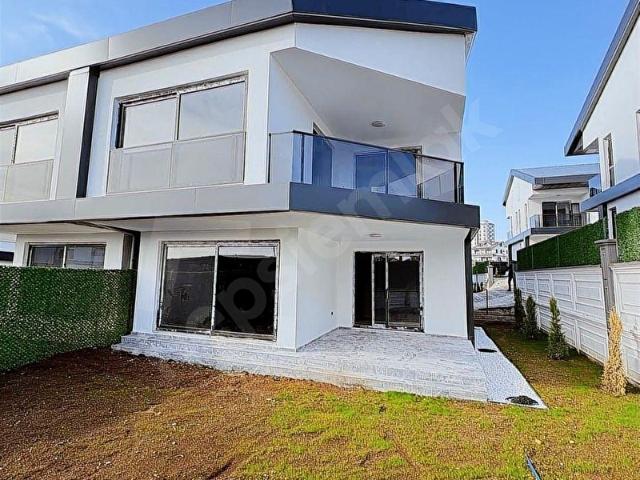 Sariçam, Adana içerisinde satılık Villa