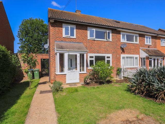 House for rent in Lower Green Esher, Blackhills