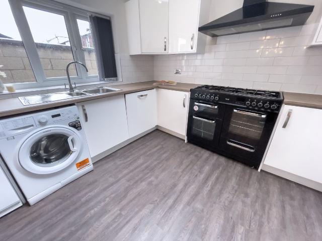 House for rent in Kensington, Calderstones