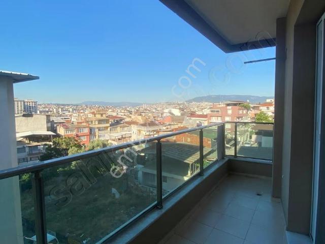Karabağlar, İzmir içerisinde kiralık mülk