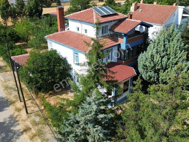 Yukarı Söğütönü Mahallesi, Tepebaşı içerisinde satılık Villa