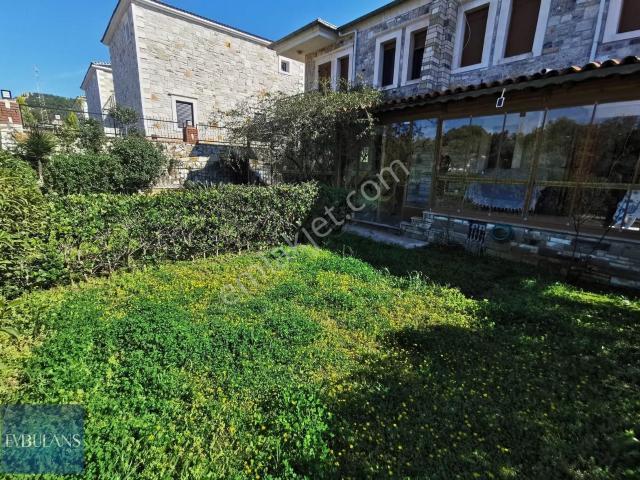 Foça, İzmir içerisinde kiralık Villa