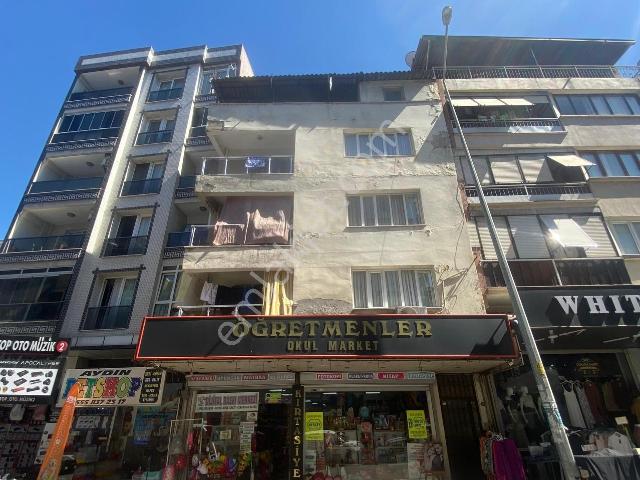 Karabağlar, İzmir içerisinde satılık Bina