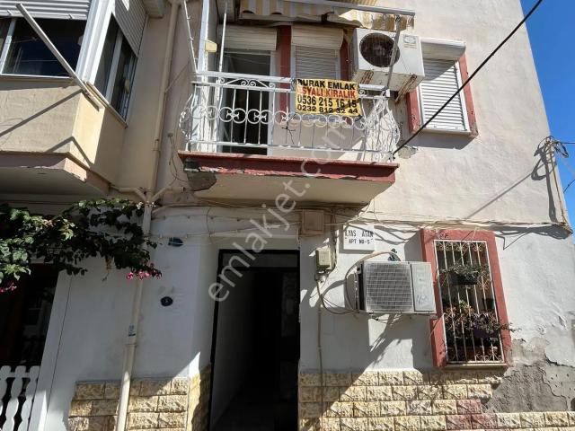 Atatürk Mahallesi, Foça içerisinde kiralık mülk