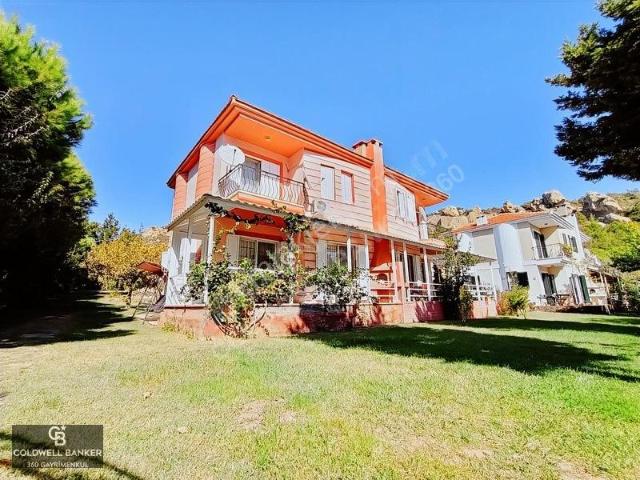 İsmetpaşa Mahallesi, Foça içerisinde kiralık Villa