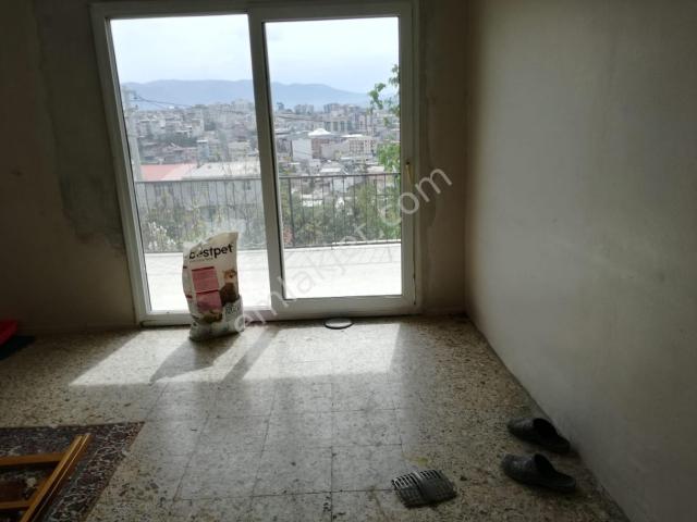 Karabağlar, İzmir içerisinde kiralık mülk