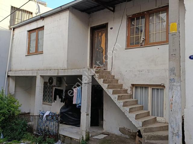 Karabağlar, İzmir içerisinde satılık Bina
