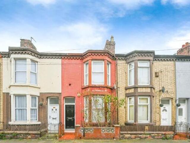 House for sale in Calderstones