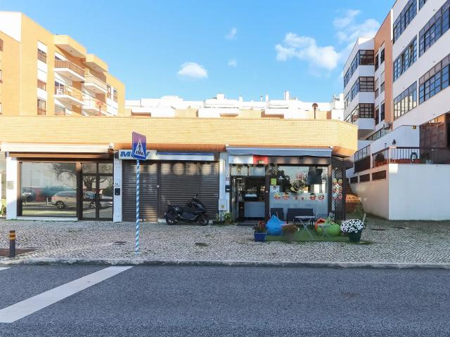 Loja alugar em Talaíde, Oeiras