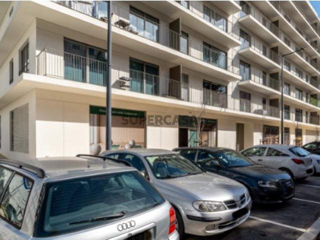 Armazém venda em Lisboa