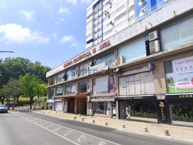 Armazém venda em Almada, Setúbal