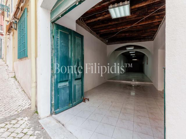 Loja alugar em Santo António, Lisboa