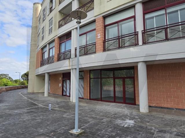 Loja venda em Núcleo Urbano Histórico do Porto Salvo, Oeiras
