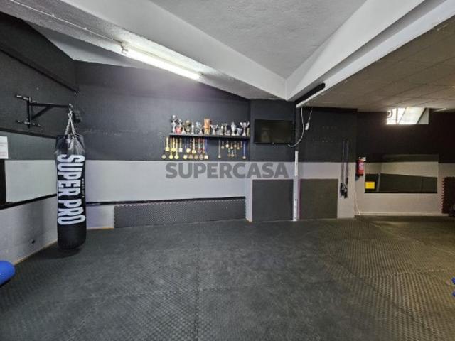 Armazém venda em Cascais, Fontaínhas