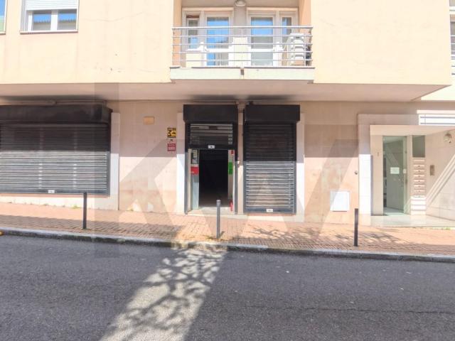 Loja venda em Baixa de Algés, Oeiras