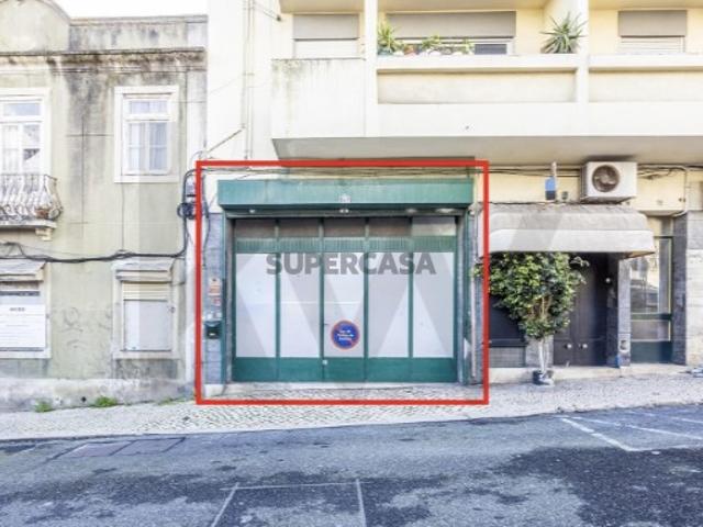 Armazém venda em Lisboa