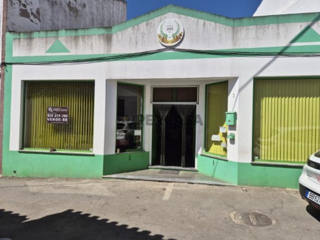 Armazém venda em Almodôvar, Aldeia dos Fernandes