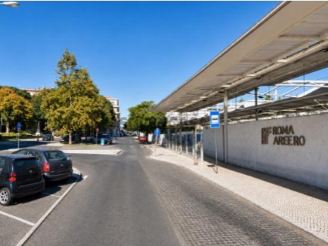 Armazém venda em Lisboa
