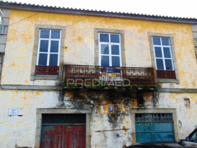 Armazém venda em Vila Real