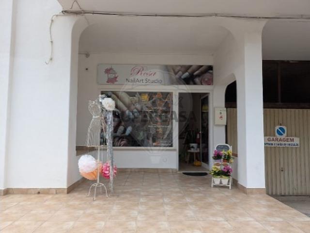 Armazém venda em Albufeira e Olhos de Água, Albufeira