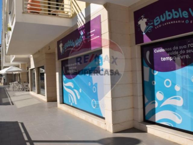 Armazém venda em Quinta de São Martinho, Cascais