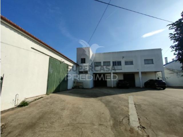 Armazém venda em Alcanena, Santarém