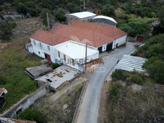 Armazém venda em Alcanena, Santarém