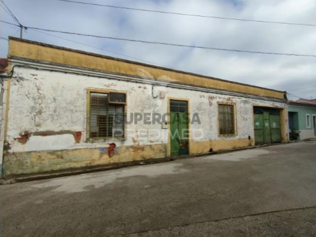 Armazém venda em Santarém