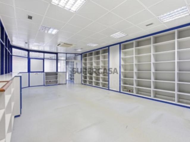 Armazém venda em Quinta do Almeida, Alcobaça