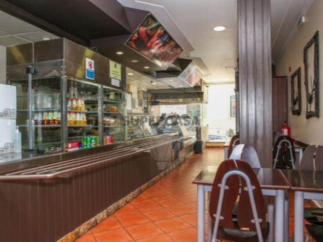 Armazém venda em Alto da Boavista, Alenquer