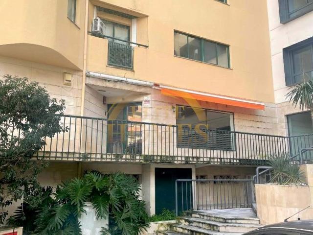 Loja venda em Oeiras, Lisboa
