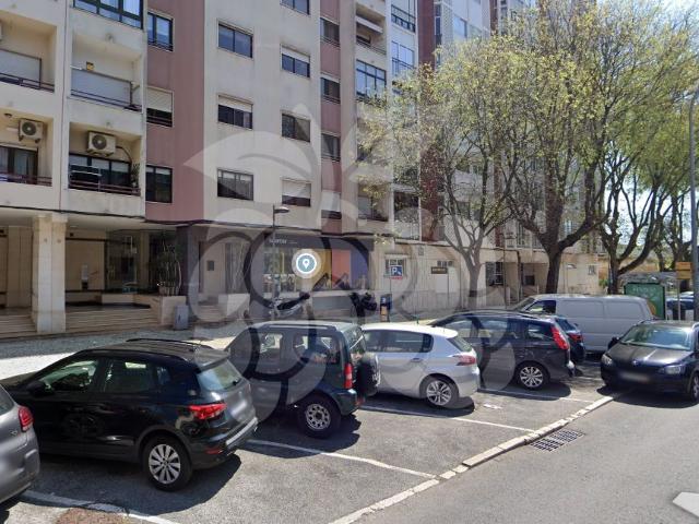 Loja venda em Baixa de Algés, Oeiras