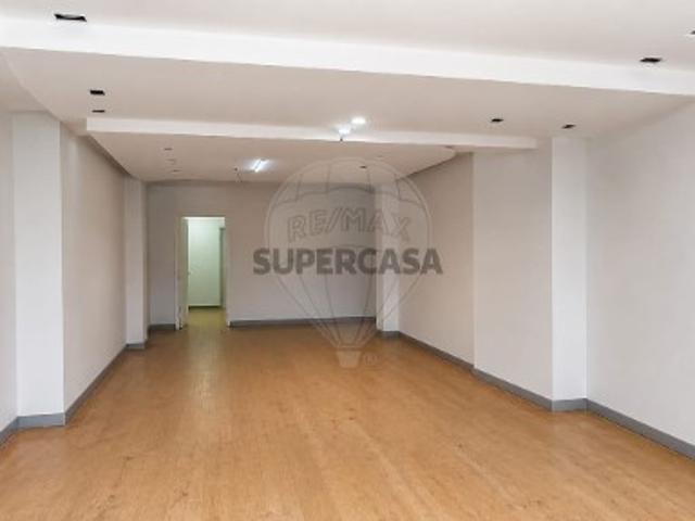 Armazém venda em Tapada das Mercês, Sintra