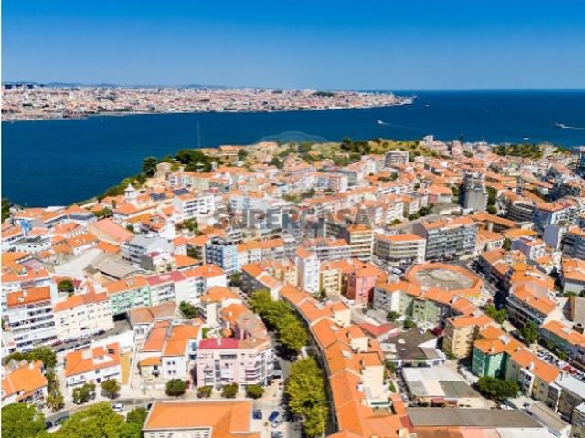 Armazém venda em Cova da Piedade, Almada