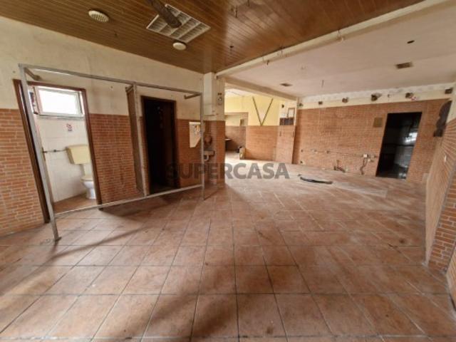 Armazém venda em Santarém