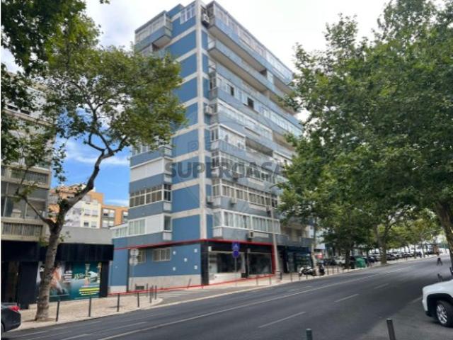 Armazém venda em Lisboa