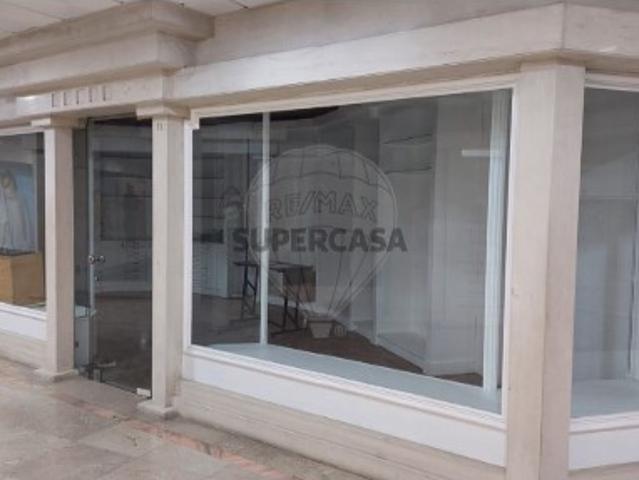 Armazém venda em Lisboa