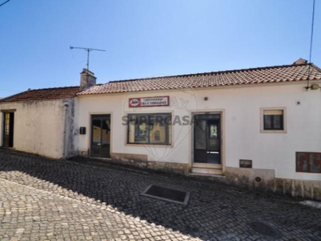 Armazém venda em Nossa Senhora da Ajuda, Arruda Dos Vinhos
