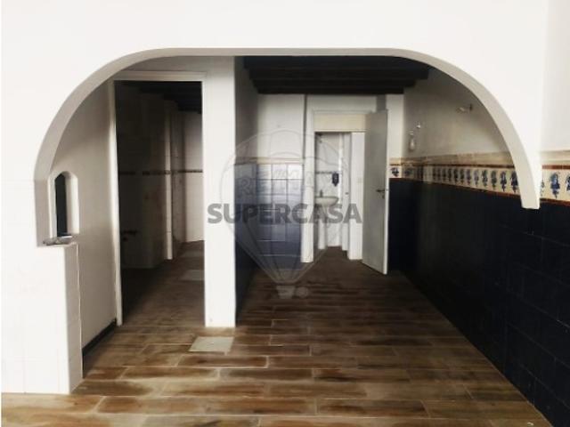 Armazém venda em Lisboa