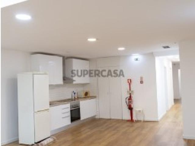 Armazém venda em Lisboa