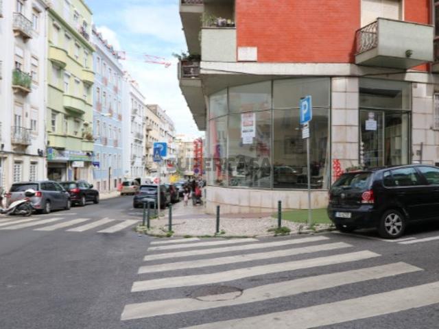 Armazém venda em Lisboa