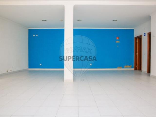Armazém venda em Azambuja