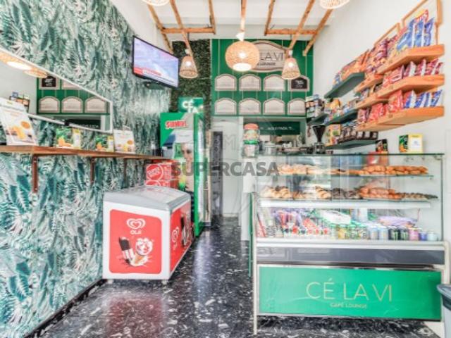 Armazém venda em Lisboa